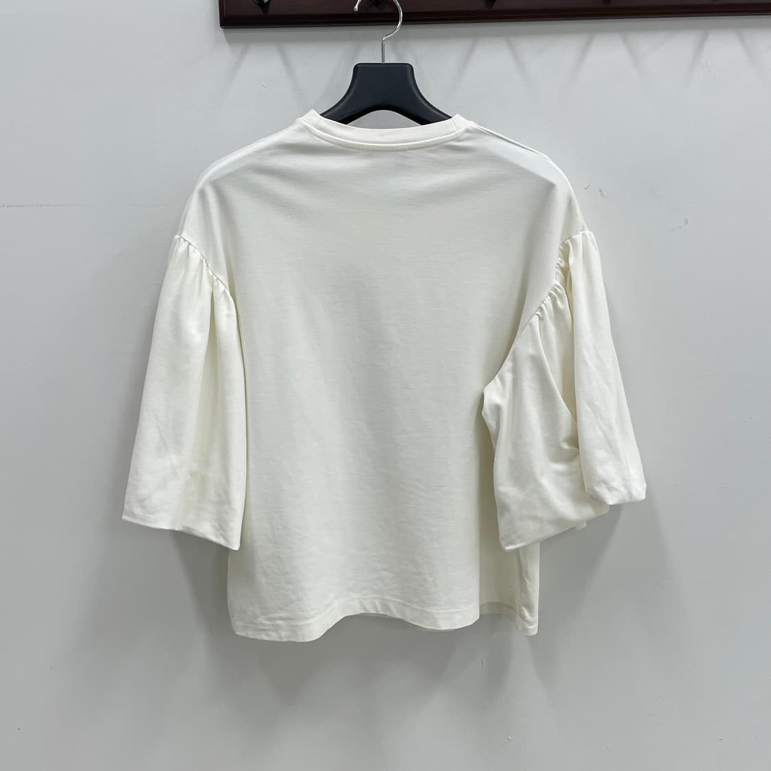 코스 여성F 벌룬 슬리브 반팔 티셔츠 상품이미지2