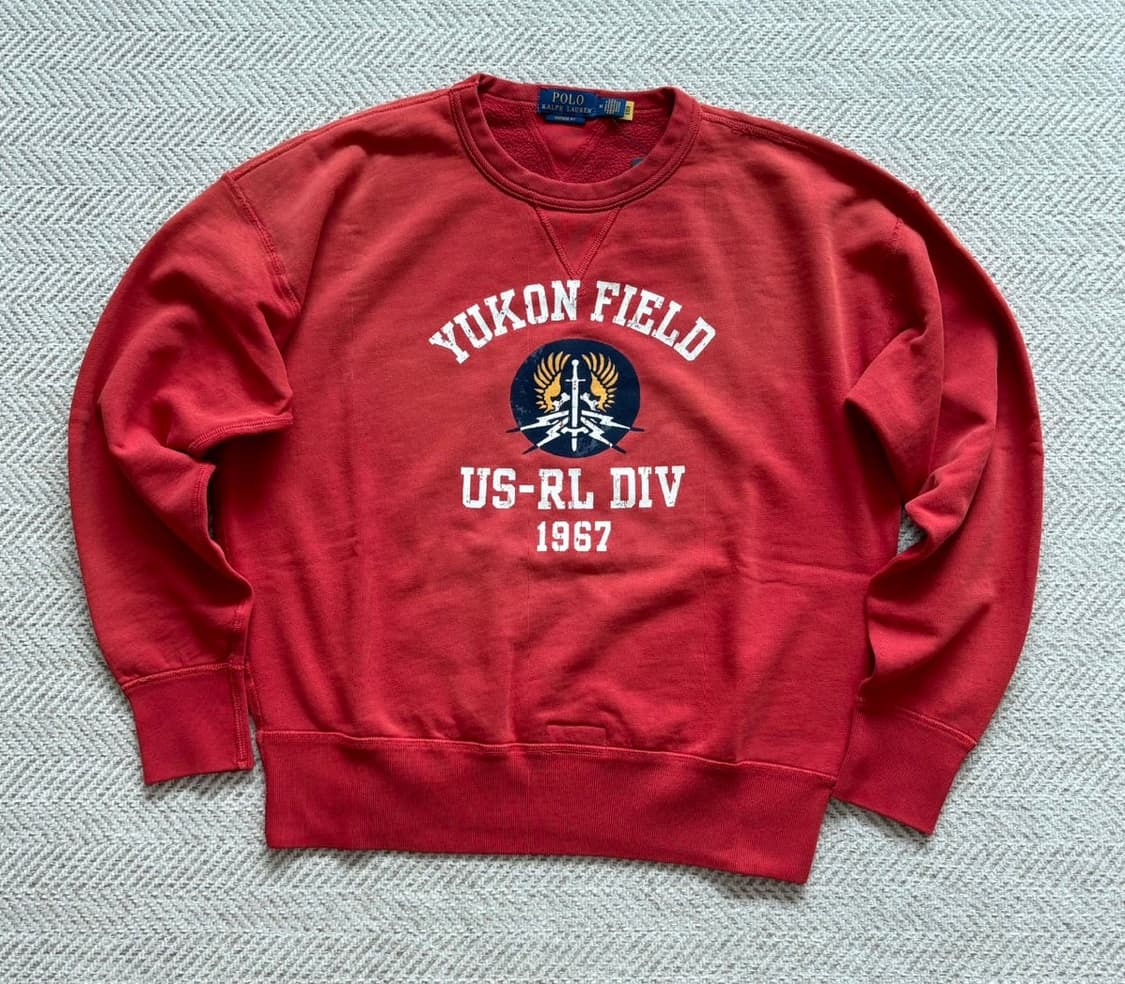 폴로 랄프로렌 빈티지 핏 플리스 유콘 필드 그래픽 맨투맨 스웻 셔츠 상품이미지1