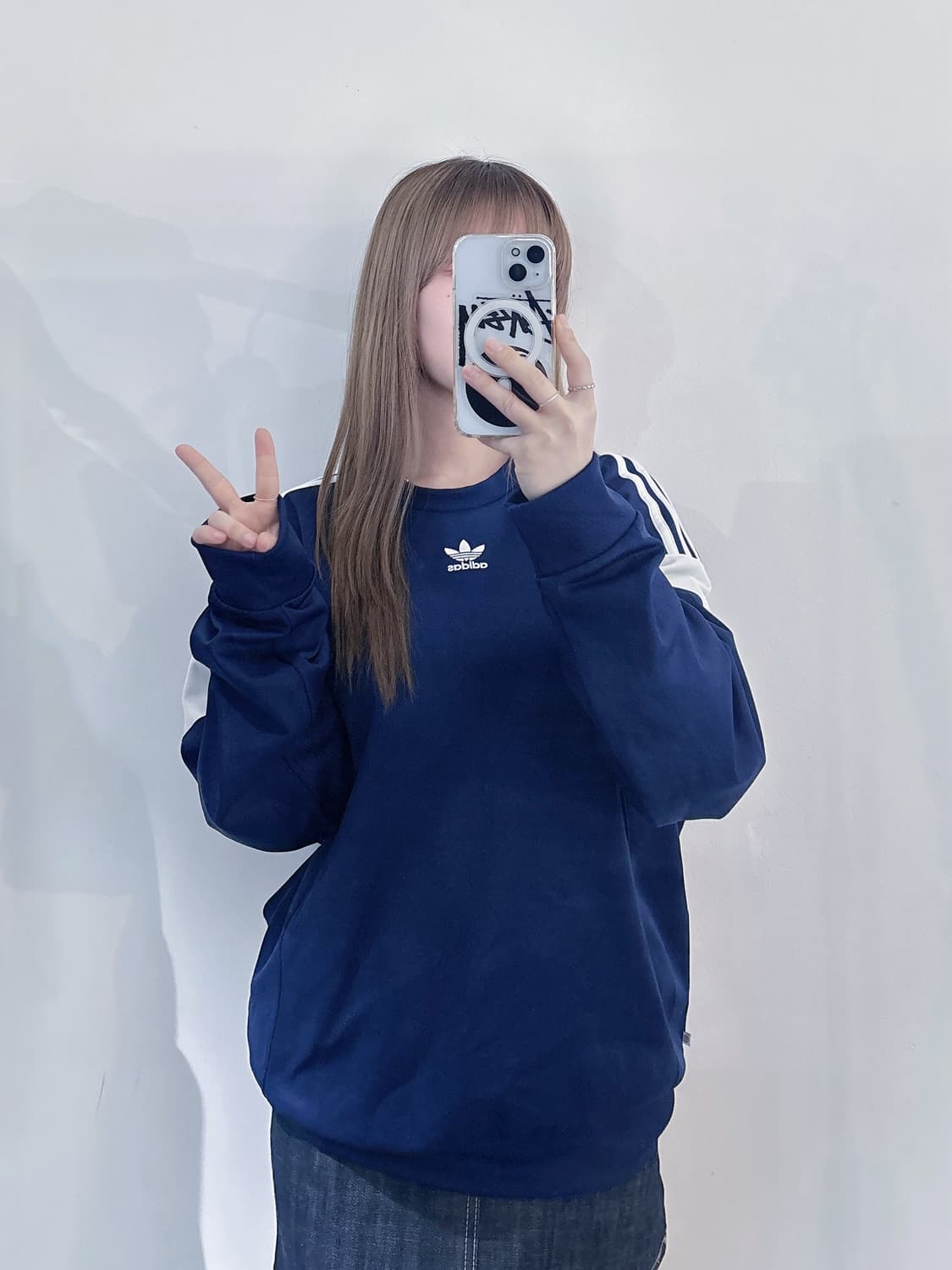 아디다스 미드 스몰로고 맨투맨 상품이미지1