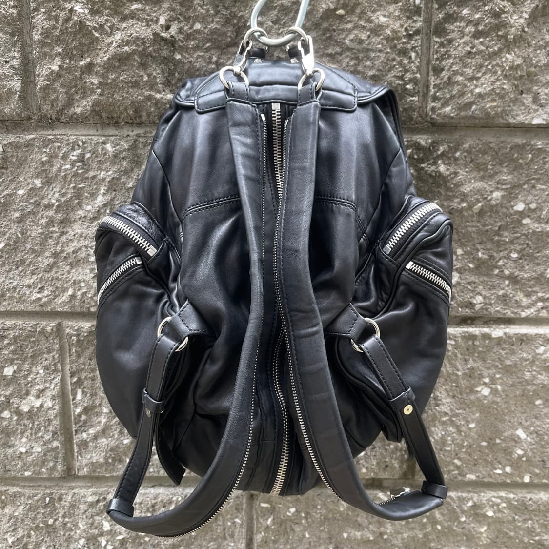[OS] Alexander Wang 빅 블랙 레더 백팩 상품이미지5