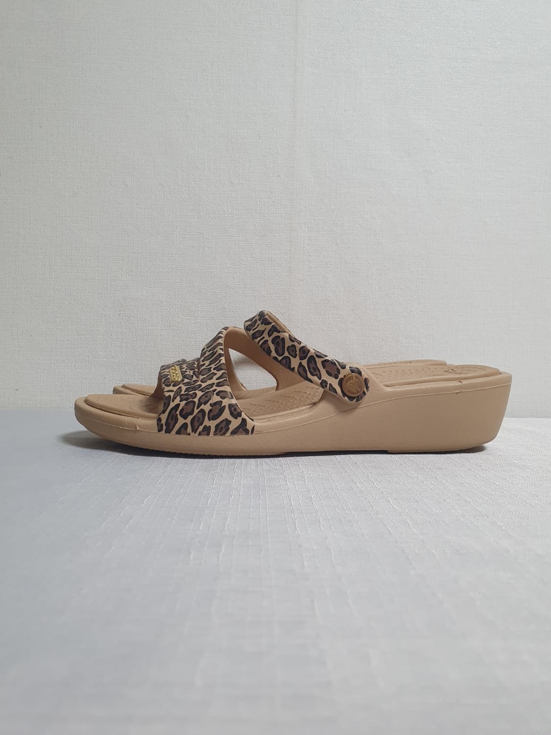 240mm 크록스 패트리샤2 레오파드 웨지 슬리퍼 샌들 W7 상품이미지5