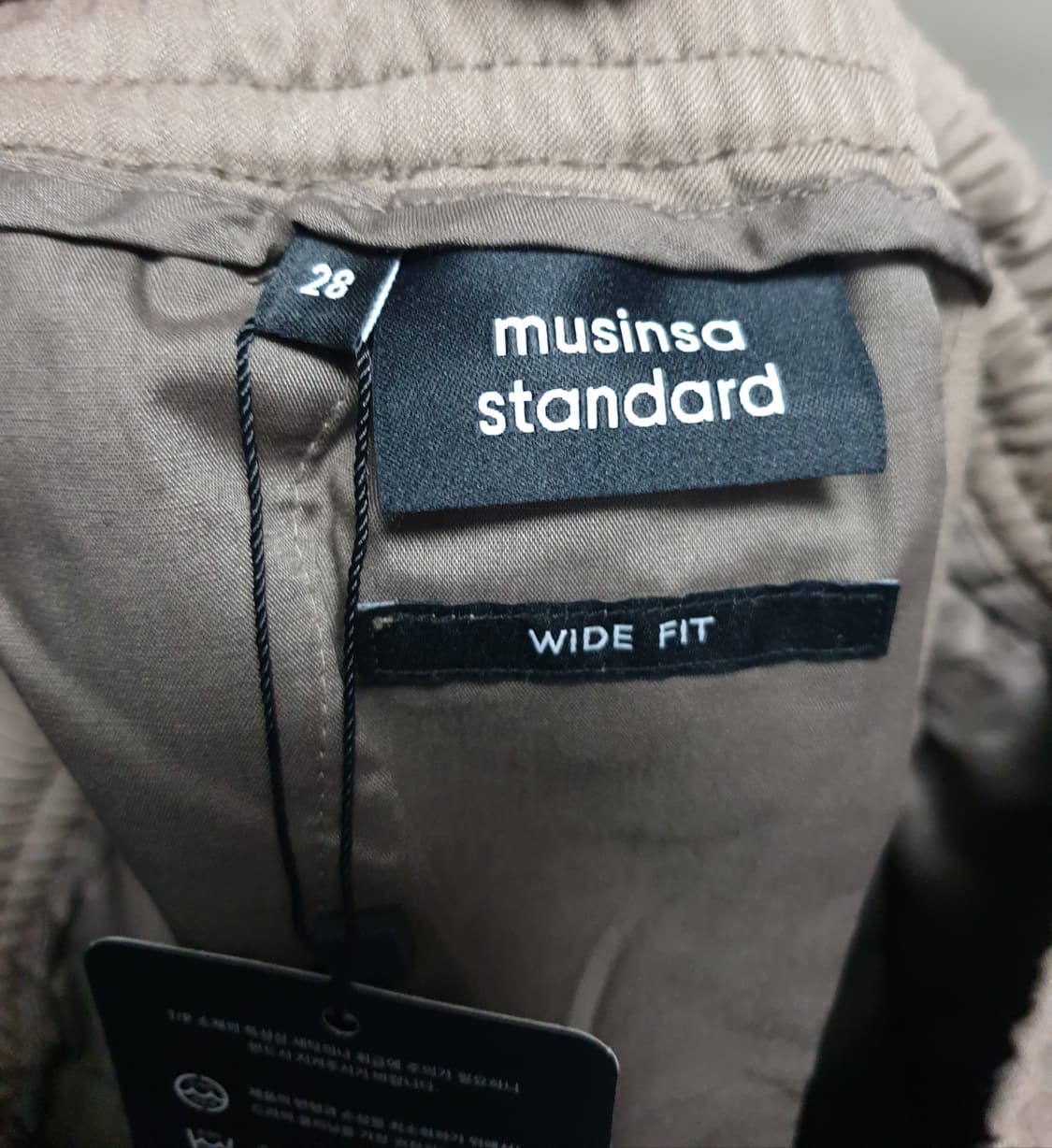 무신사스탠다드 젠더리스 와이드 밴딩 슬랙스 더스티베이지 (28) 상품이미지4