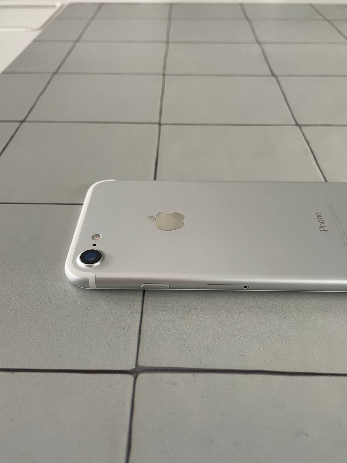 아이폰 7 실버 128GB 카메라무음 배터리100 상품이미지3