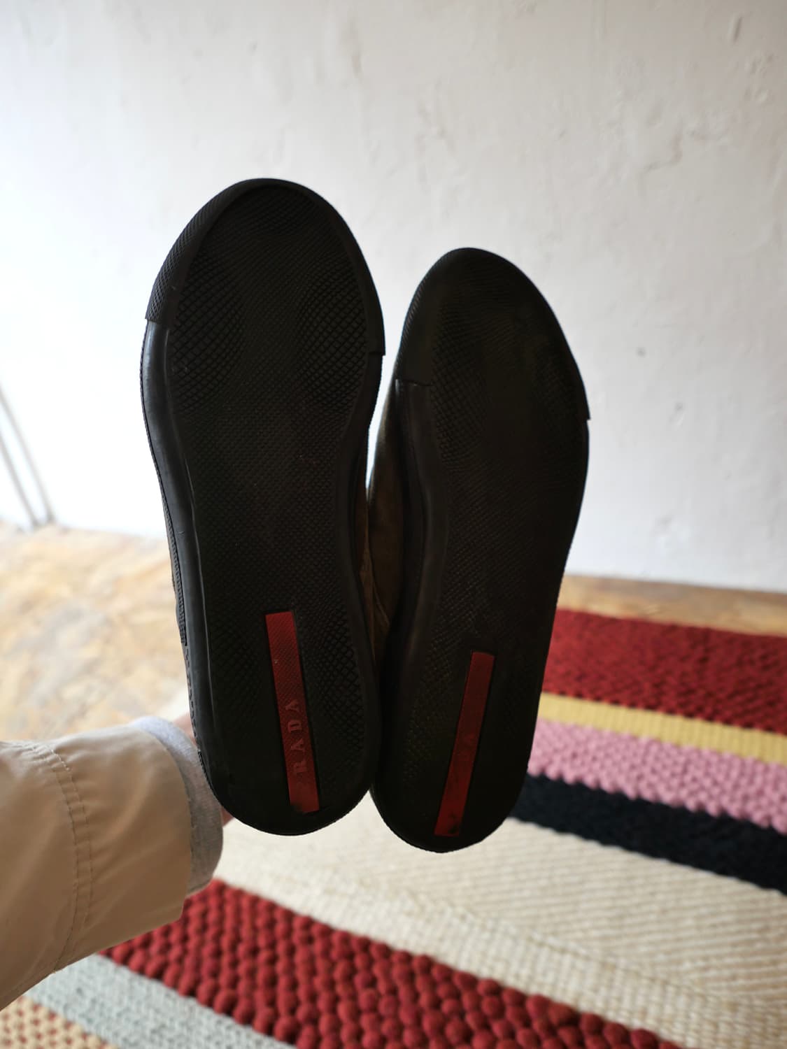 프라다 스포츠 스웨이드 스니커즈 상품이미지7