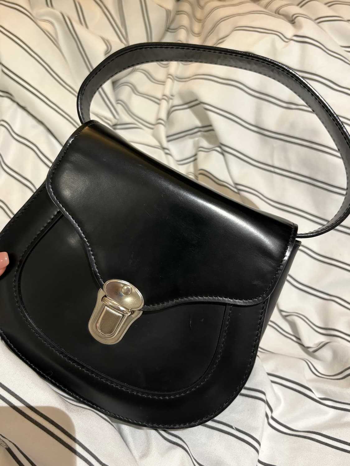 꼼데가르송 플랩백 상품이미지7