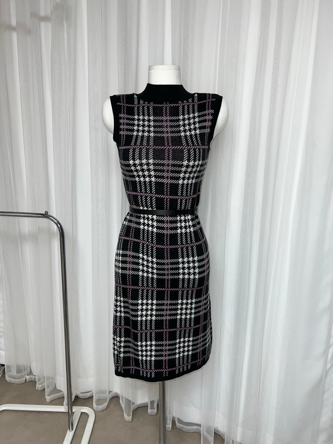 블랙 퍼플 체크 니트 롱 원피스 상품이미지8