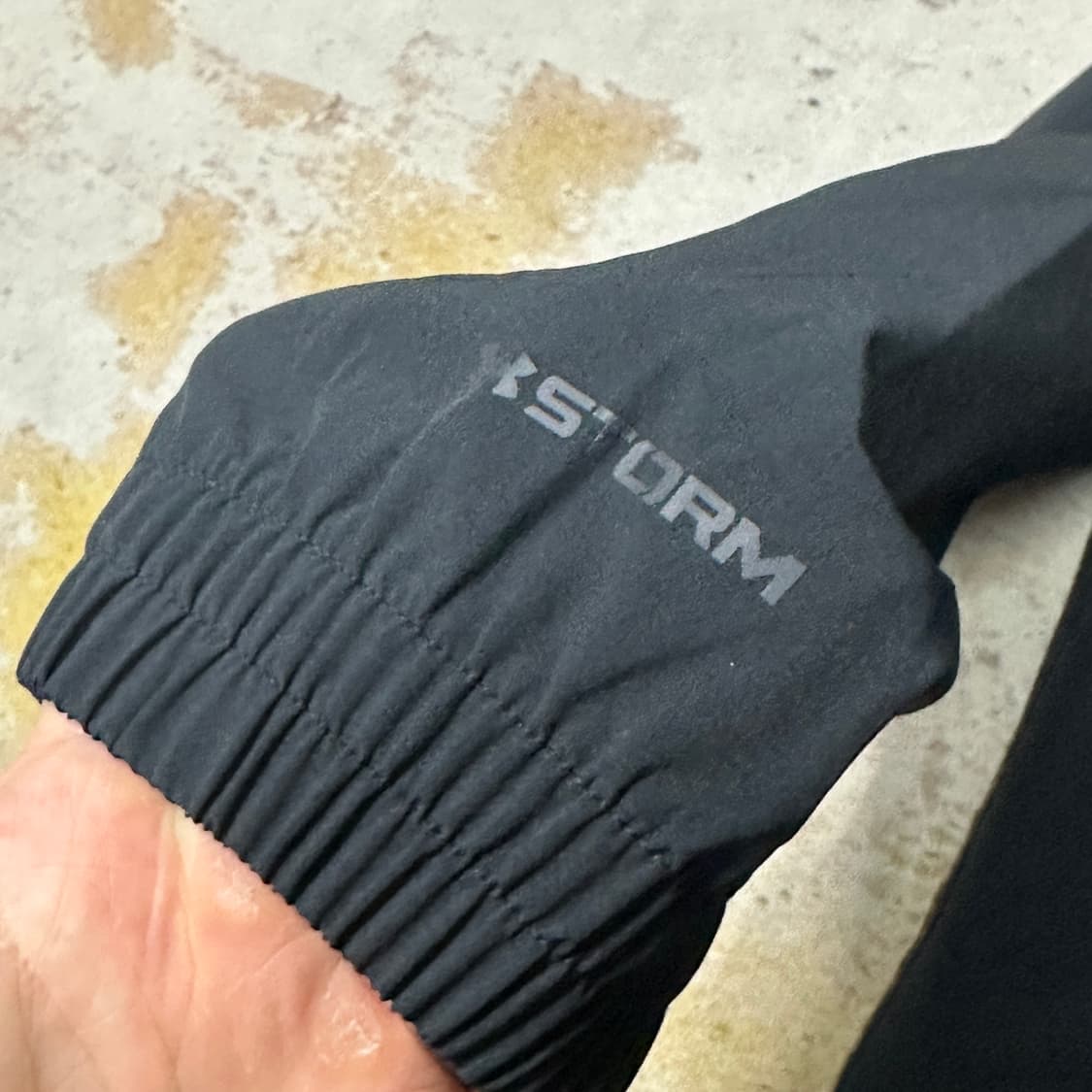 언더아머 스톰 블랙 바람막이 자켓 m 상품이미지3