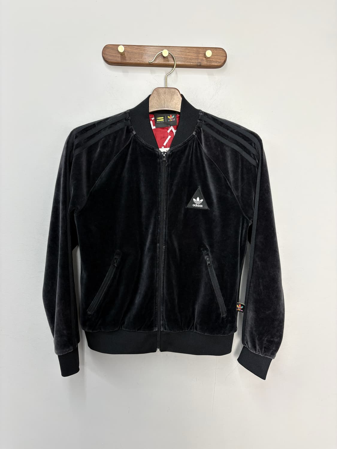 아디다스 X 퍼렐 윌리엄스 벨벳 트랙 자켓 A3723 상품이미지2