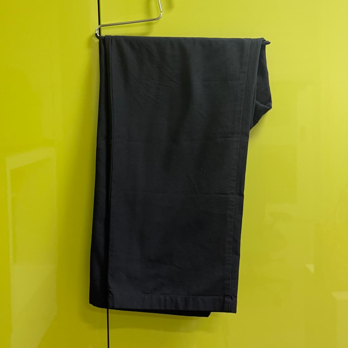 [82] 유니클로U 와이드스트레이트팬츠 다크그레이/블랙 일괄 판매 상품이미지4