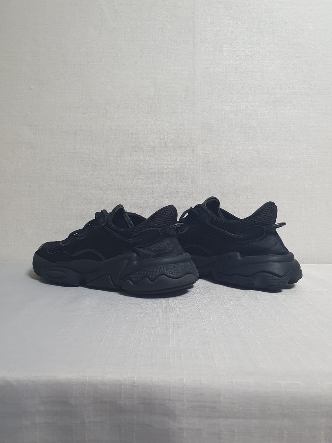 아디다스 오즈위고 트리플블랙 240mm 상품이미지6