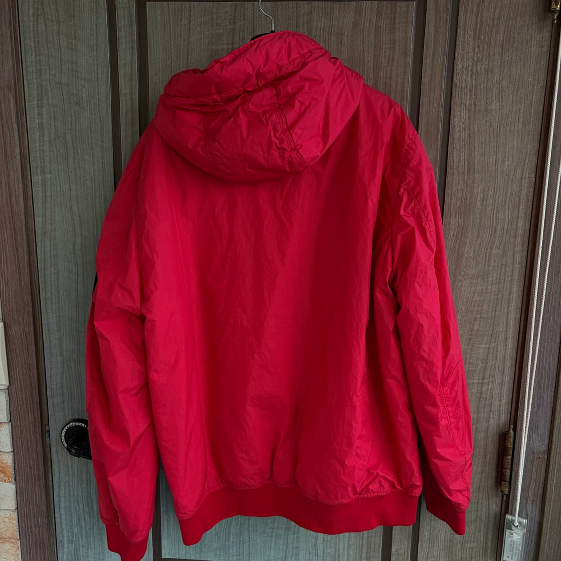 새상품(L)스톤아일랜드 와펜 크링클랩스 리나일론 패딩 레드 상품이미지6