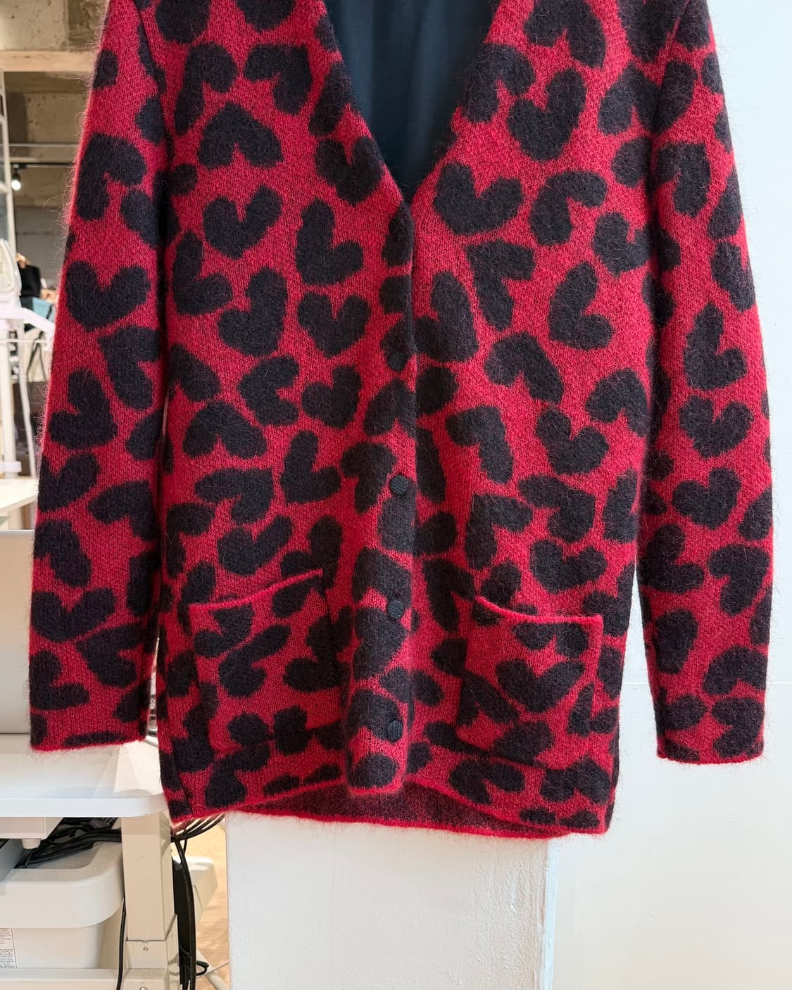 생로랑 레드 하트 레오파드 모헤어 가디건  상품이미지6