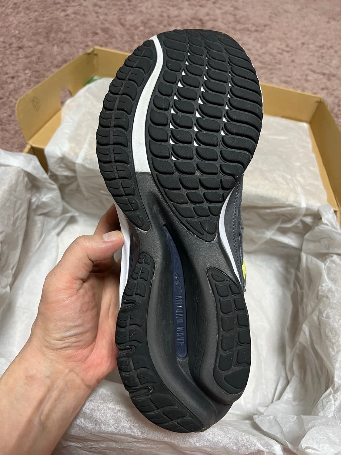 미즈노 x 그라프페이퍼 웨이브라이더 275 상품이미지5