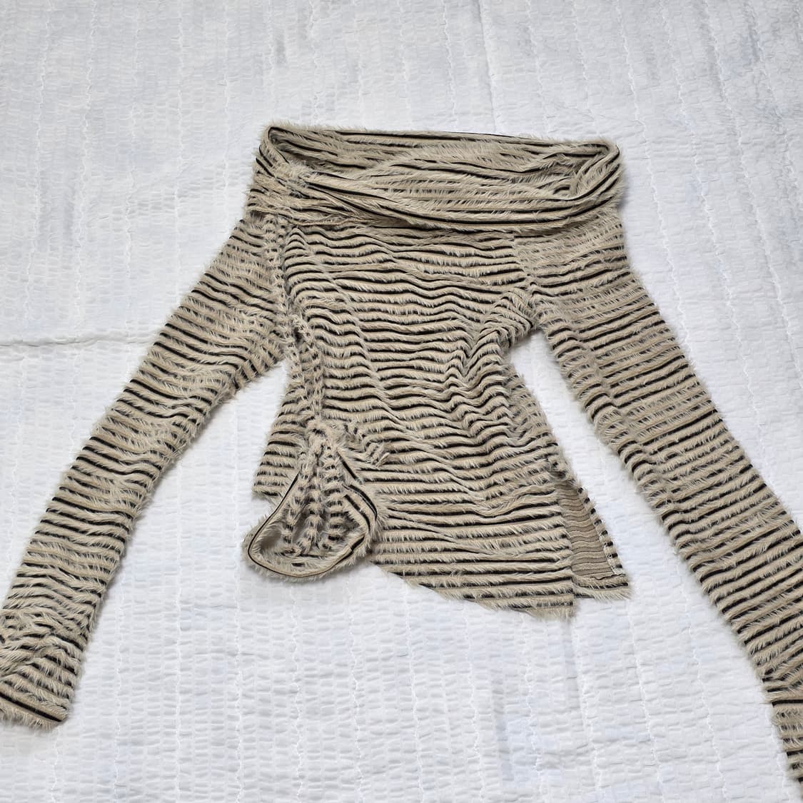 긱시크 y2k 오프숄더 앙고라 긴팔슬리브 상품이미지6