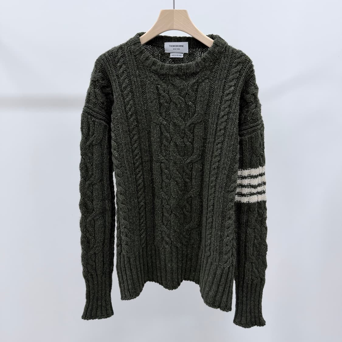 [S급/5] 톰브라운 사선완장 아란케이블 니트 스웨터 카키 상품이미지1