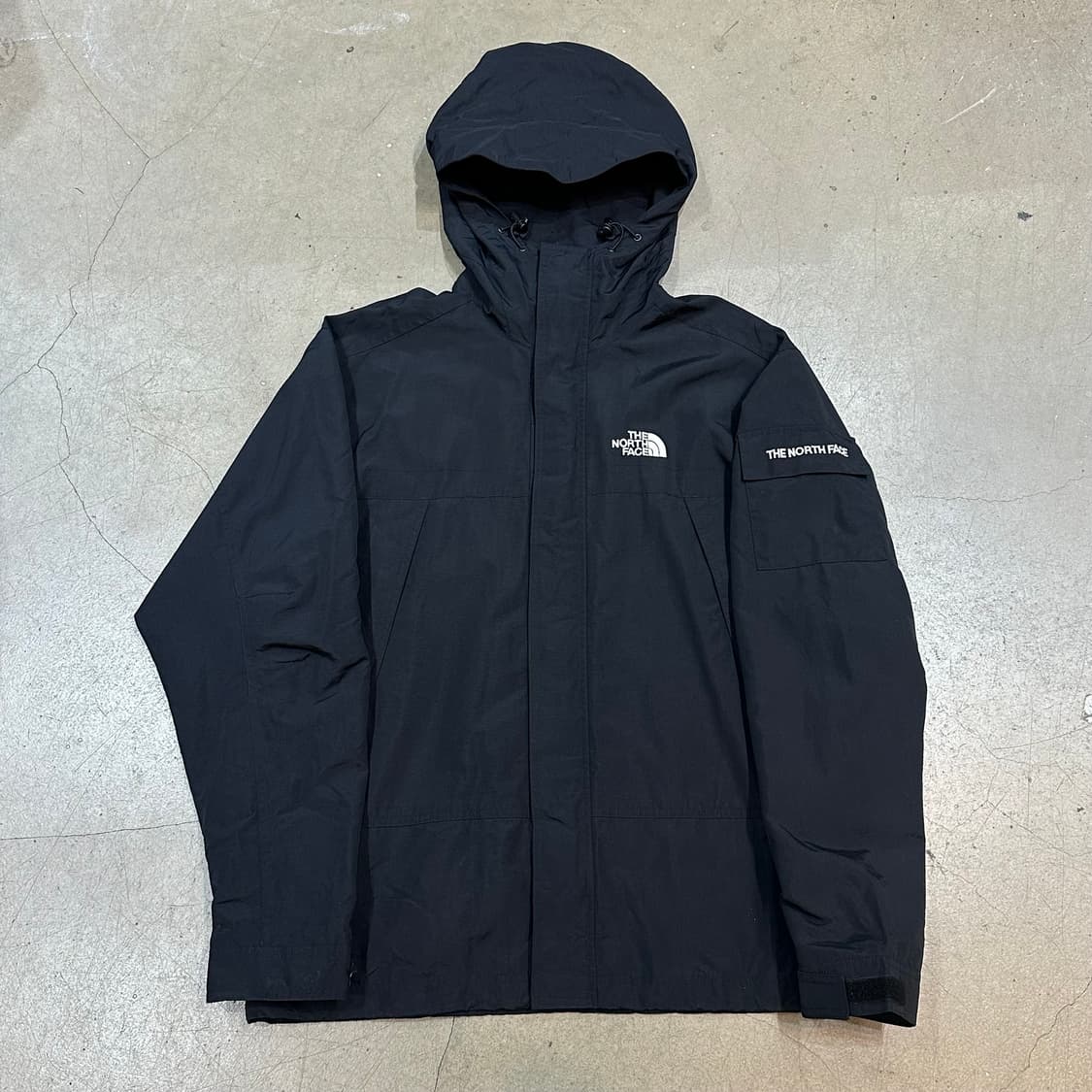 105 노스페이스 블랙 바람막이  상품이미지2