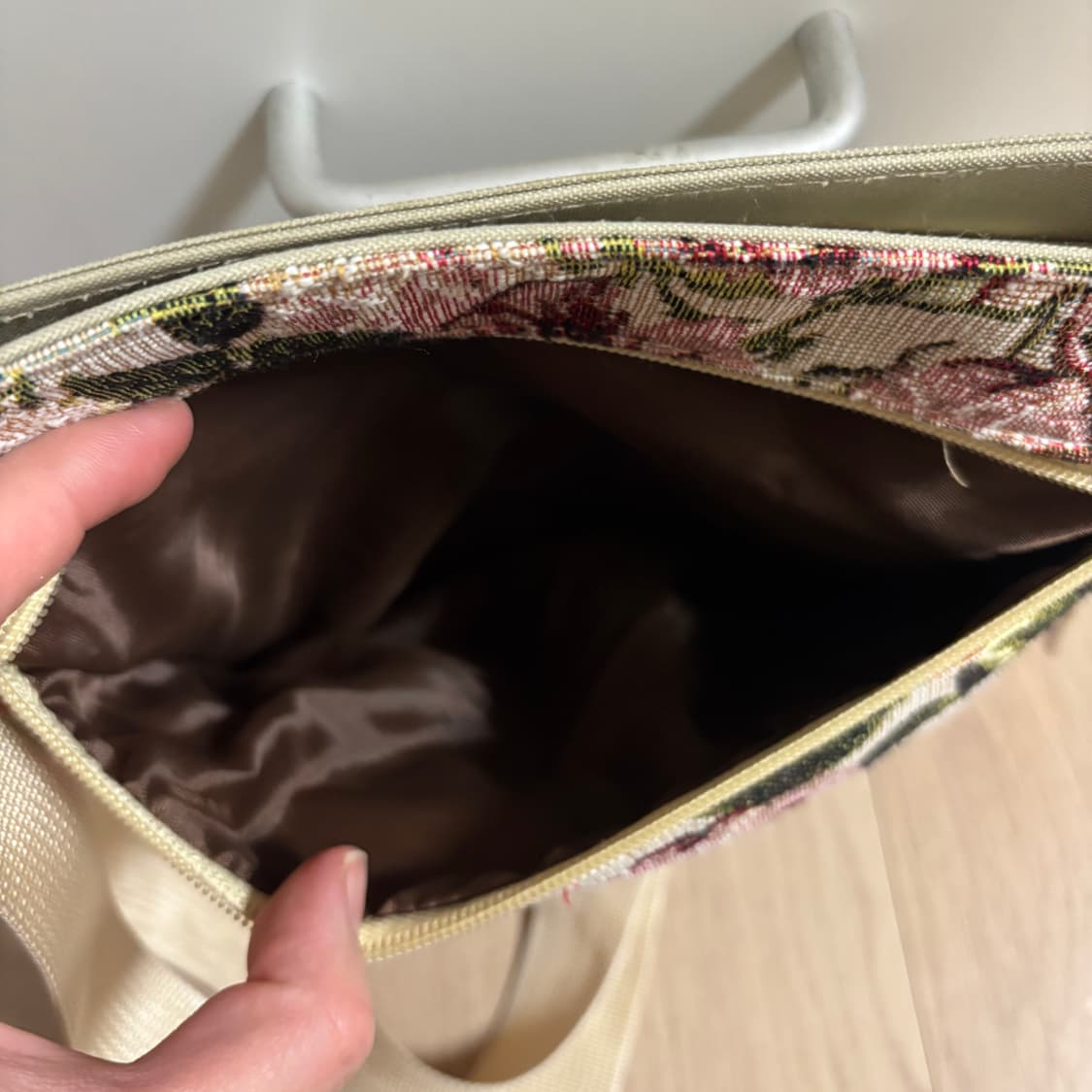 Royal Arden 로즈패턴 빈티지 감성 크로스백 상품이미지9