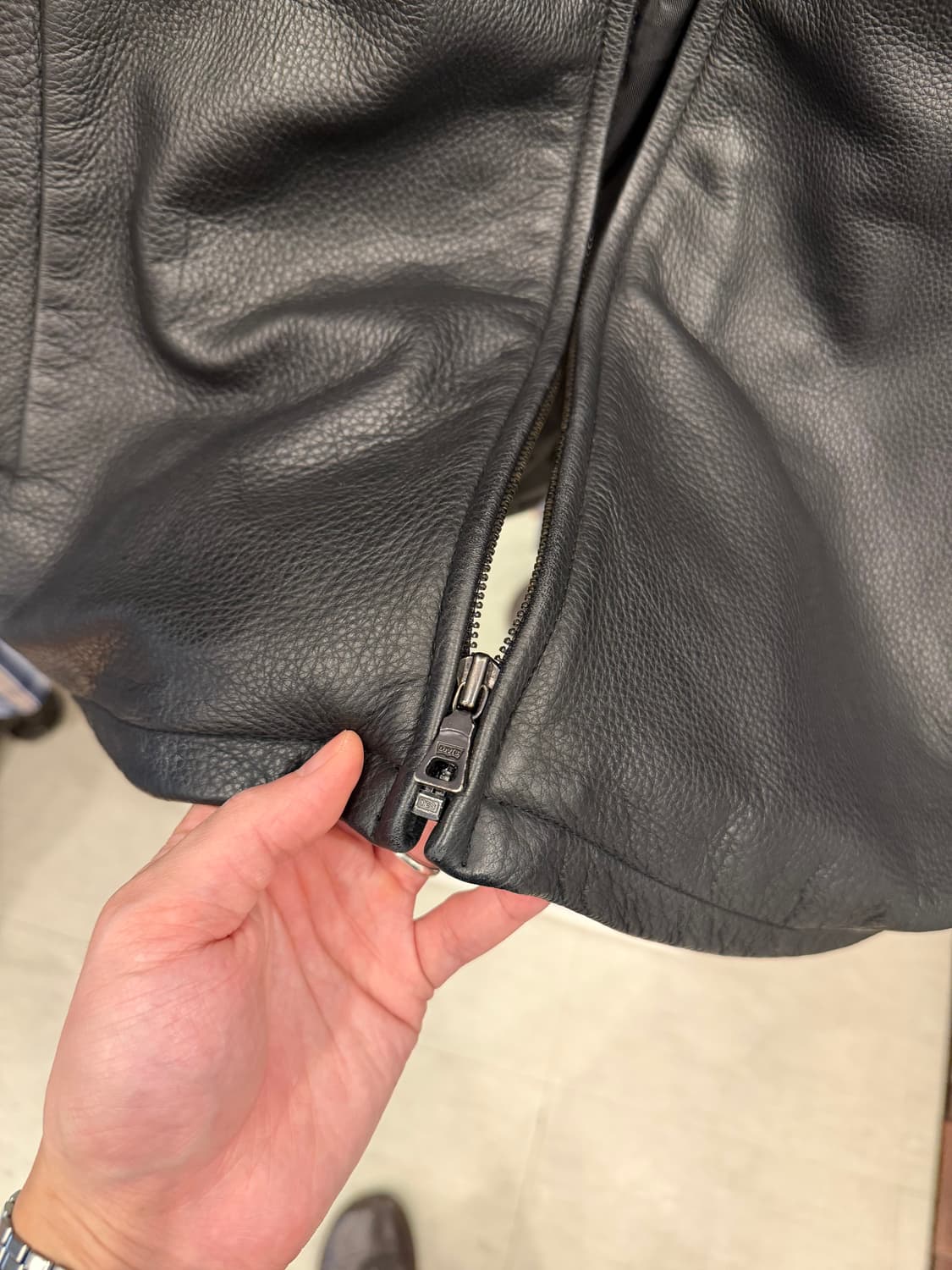 00s Levis 리바이스 레드탭 카우하이드 레더 자켓 상품이미지4