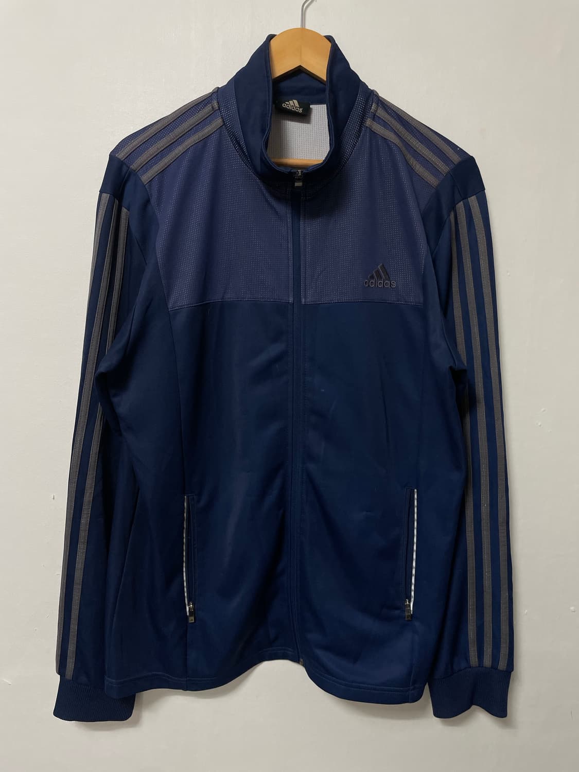 110 아디다스 루즈핏 트랙탑 져지 상품이미지1