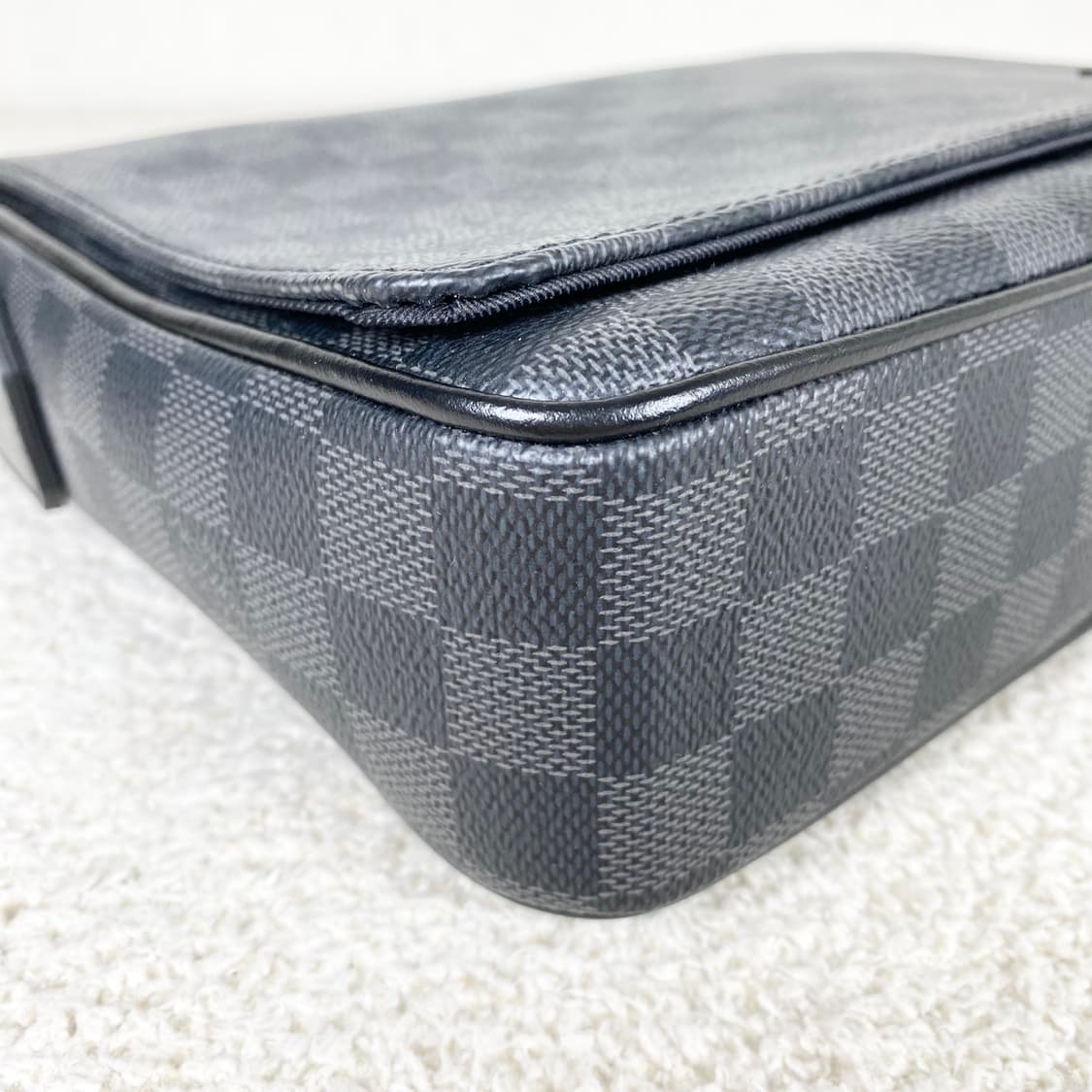 루이비통 크로스백 디스트릭트 pm  상품이미지6