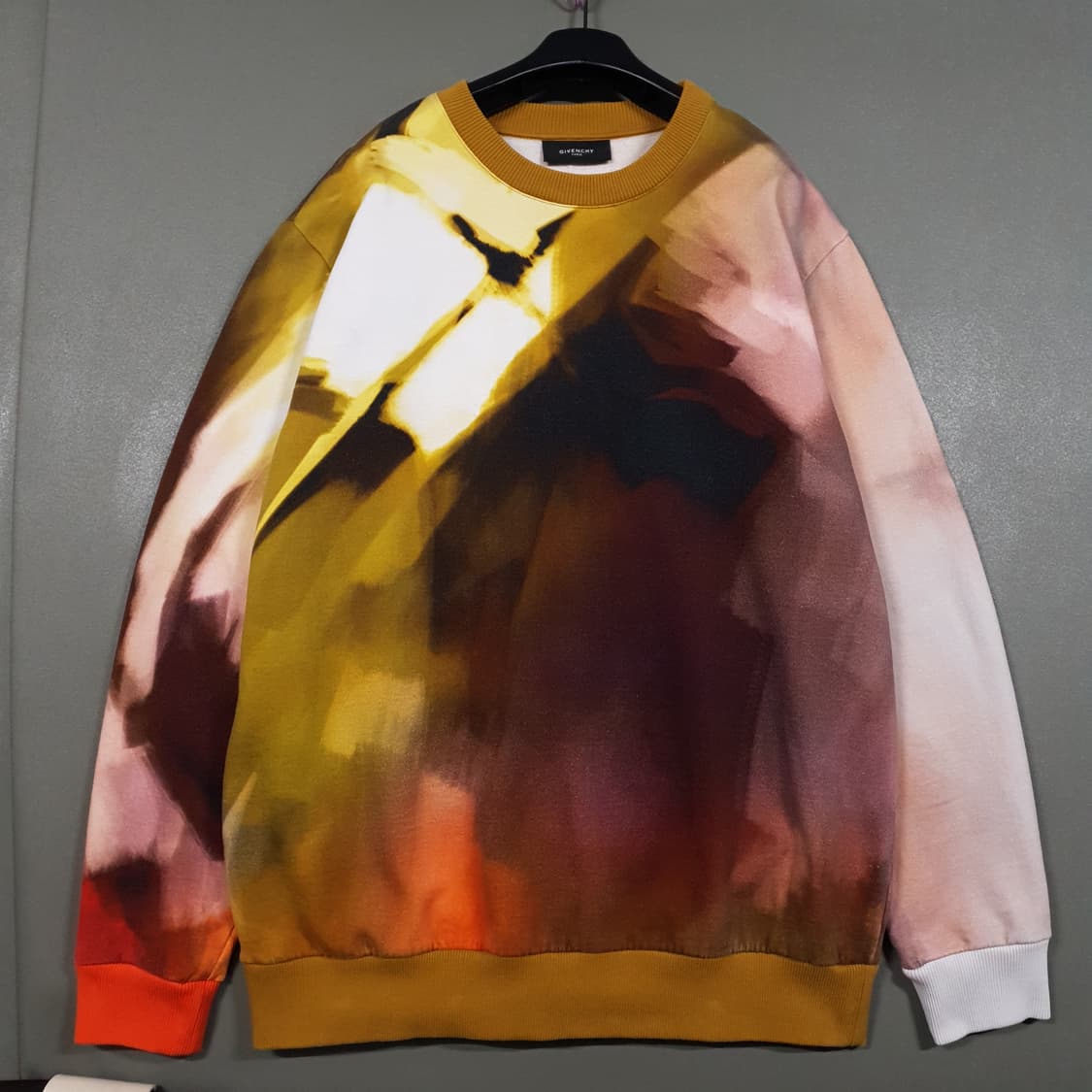 실측 XL) 지방시 아트 프린트 오버핏 맨투맨 스웻셔츠 런웨이 모델 희귀 상품이미지3