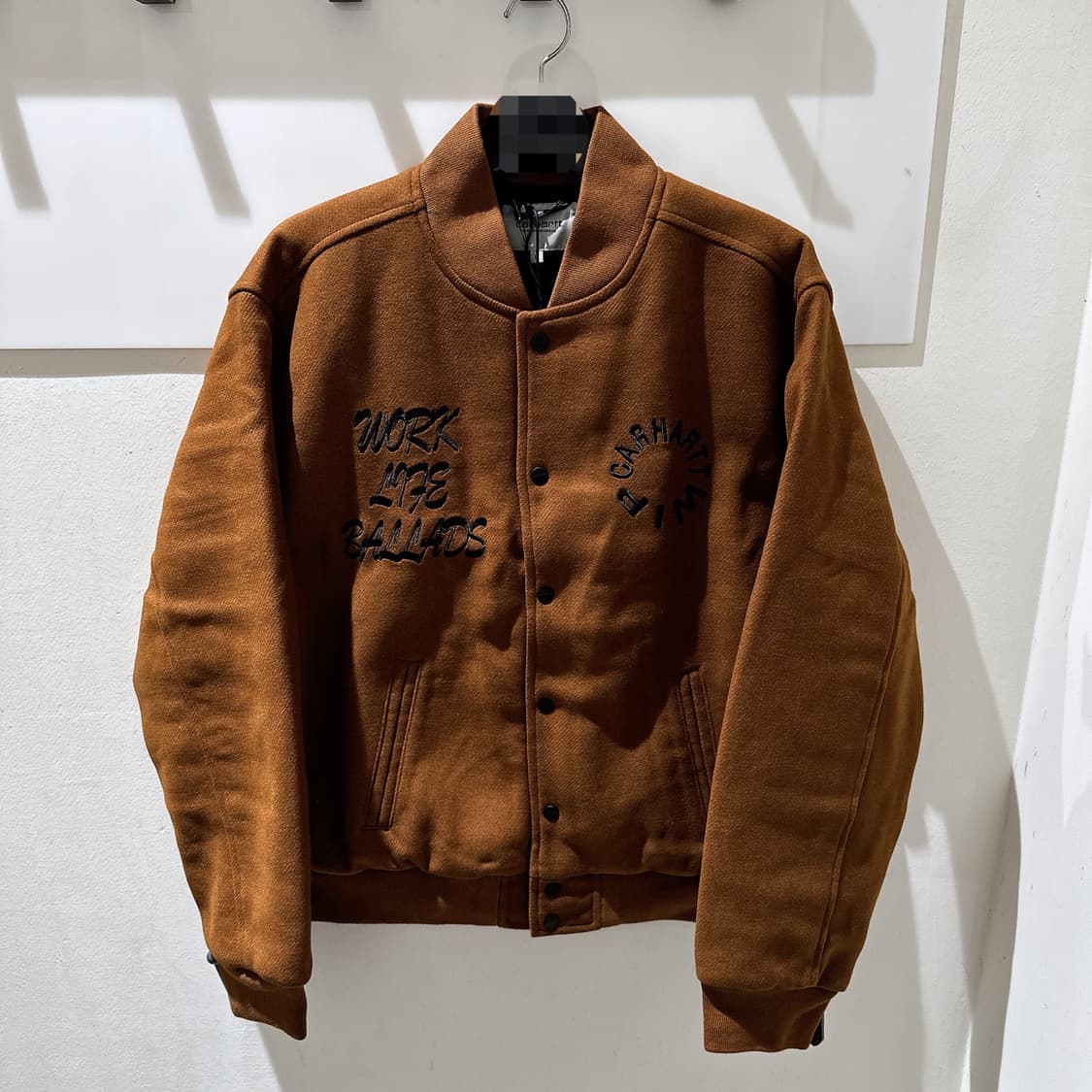 (정품/새상품) CARHARTT 칼하트 남성 브라운 워크 바시티 봄버 상품이미지1