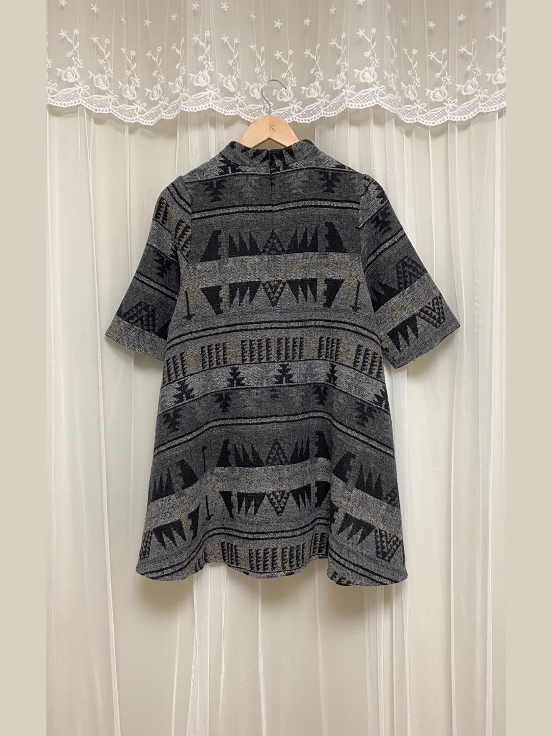 Gray High Neck Geometric Mini Dress 상품이미지6