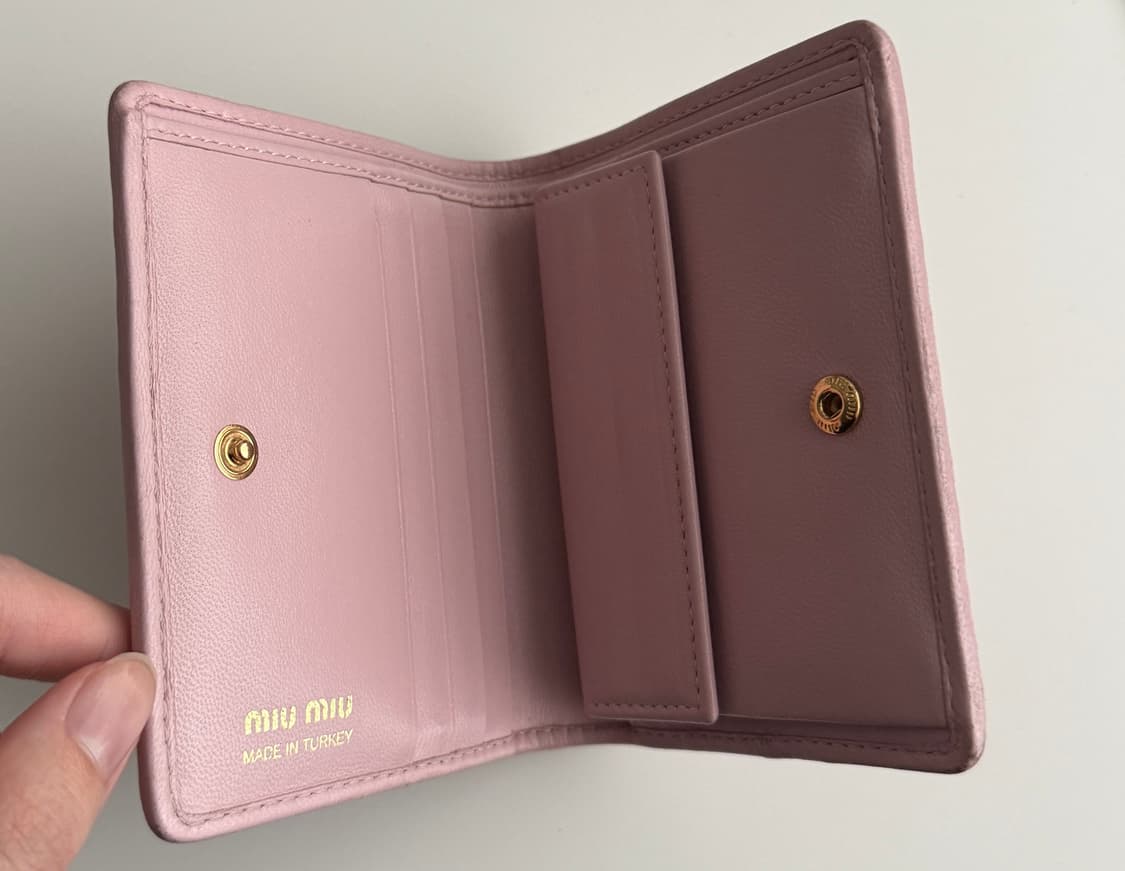 미우미우 마테라쎄 반지갑 상품이미지3