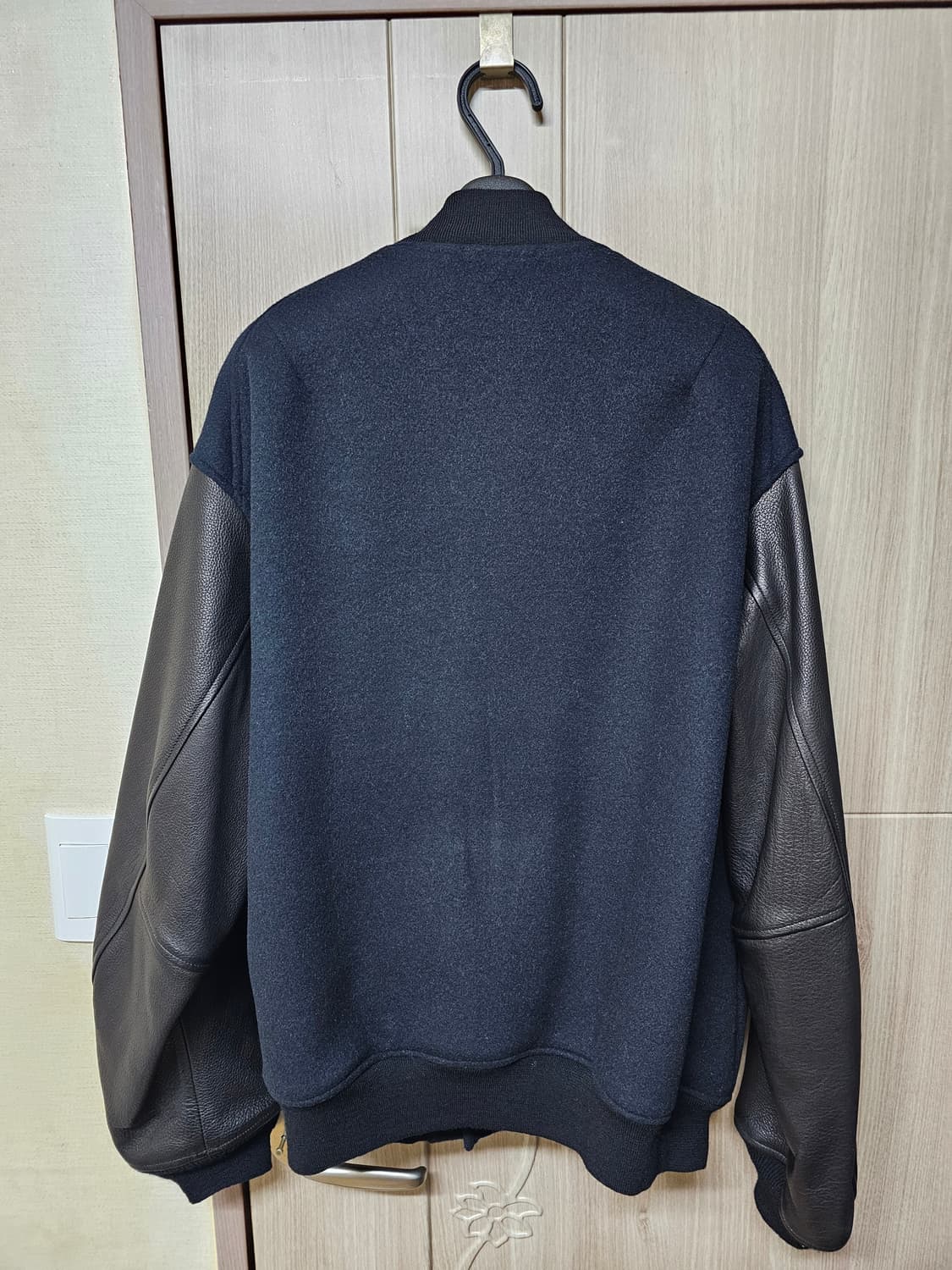 캡틴선샤인 23fw 어워드 자켓 44사이즈 블랙 바시티 상품이미지3