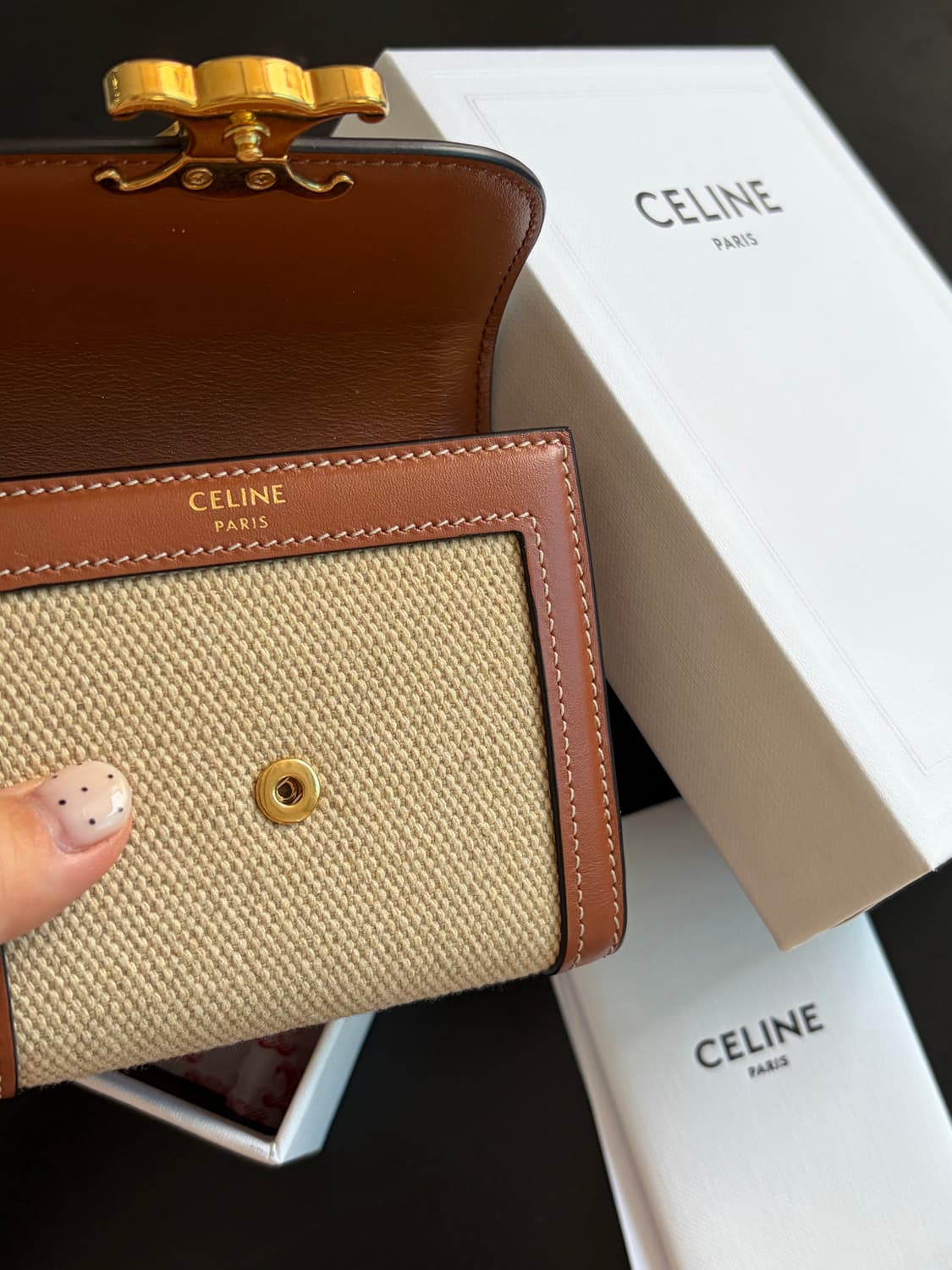 [S++급/정품]셀린느 텍스타일 카프스킨 스몰 트리옹프 지갑 탄 화이트 상품이미지7