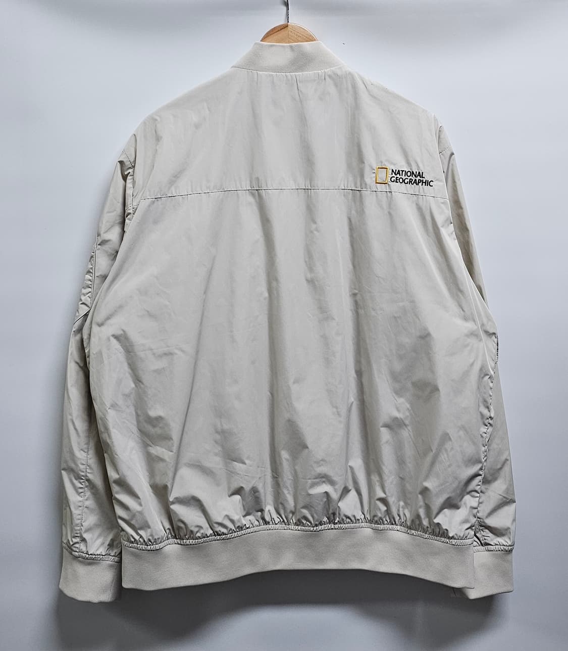 내셔널지오그래픽 항공 점퍼 베이지 2XL 상품이미지2