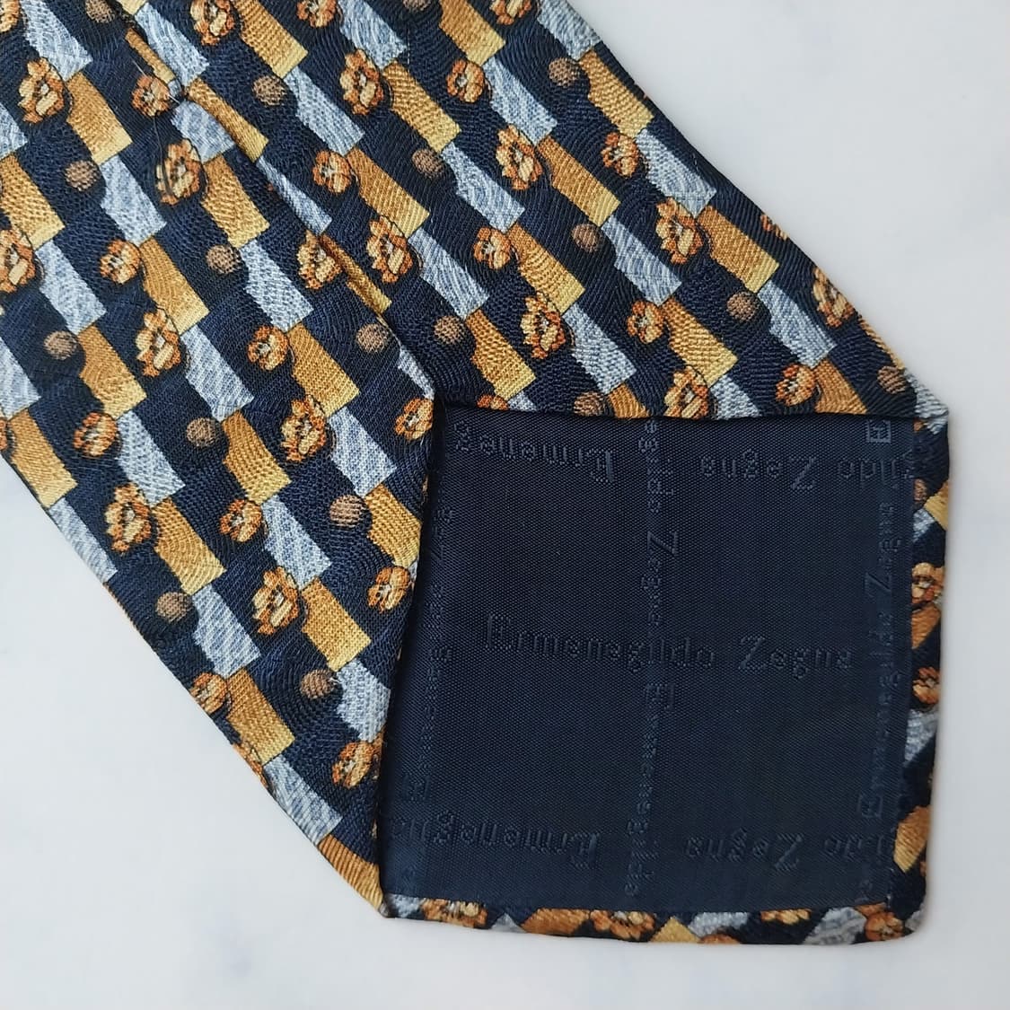 제냐 실크 네이비 기하 패턴 넥타이 10.1cm A+등급 K1791
 상품이미지8