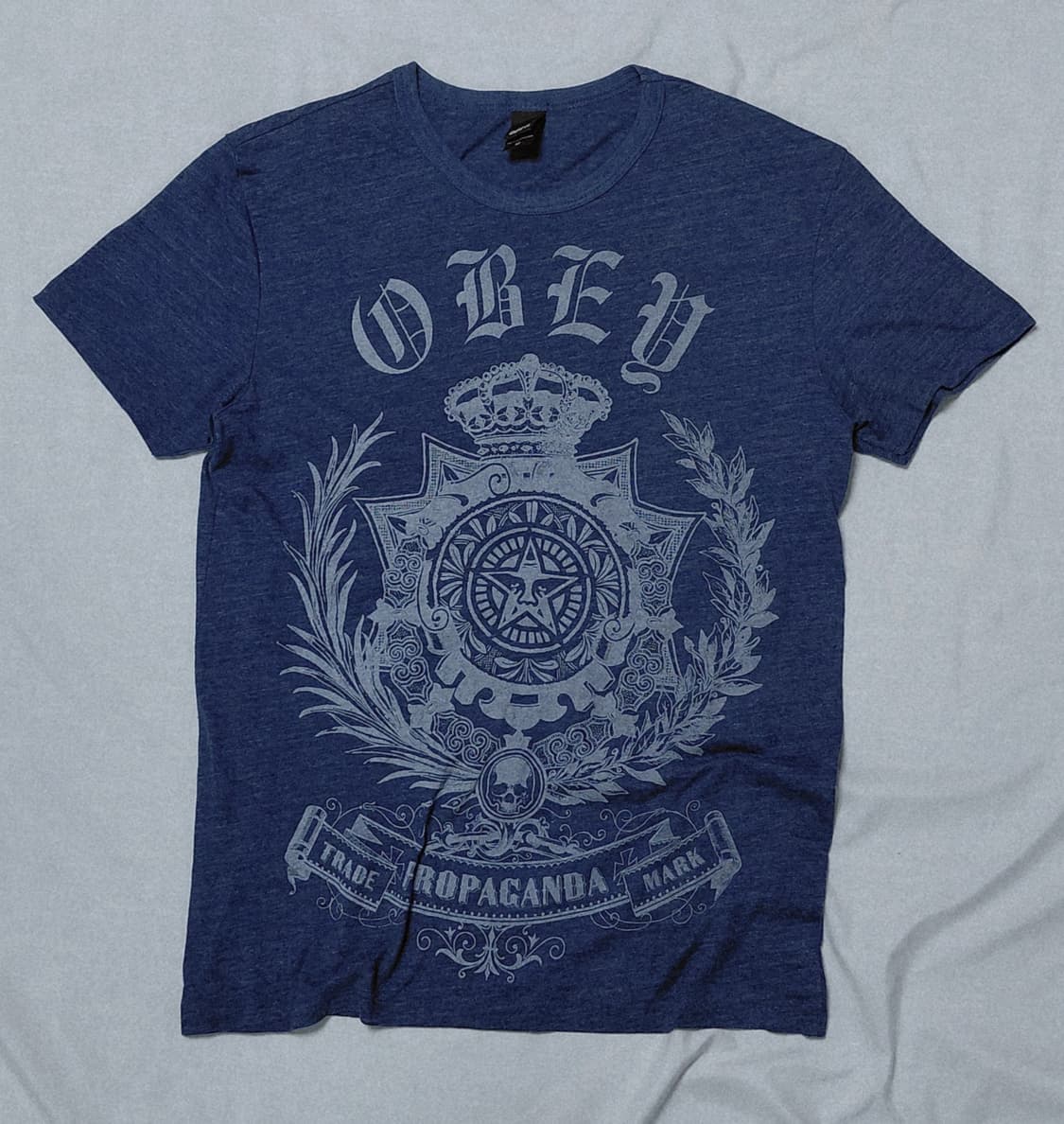 [S] 오베이(OBEY) USA제 트라이블렌드 그래픽 티셔츠 - 네이비 상품이미지1