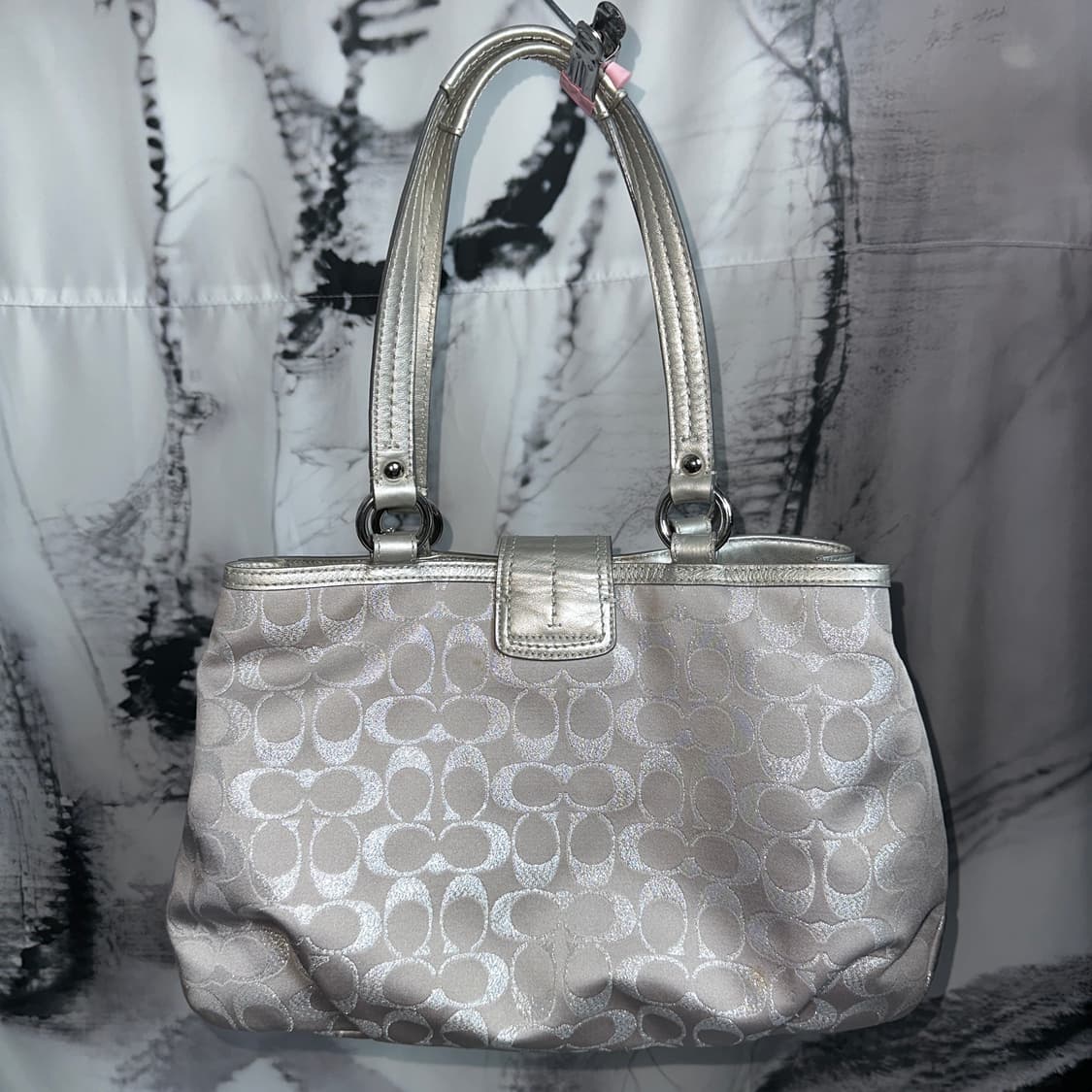 코치 Y2K 실버 숄더백 상품이미지2