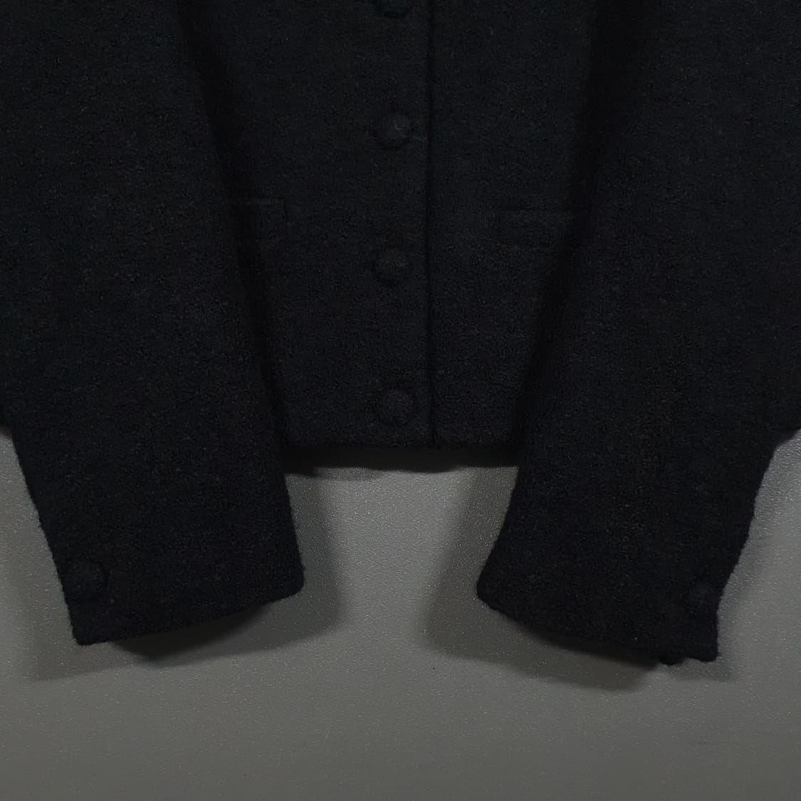여성 M) 더오픈프로덕트 블랙 크롭 울 모 버튼 포켓 트위드 자켓 상품이미지3