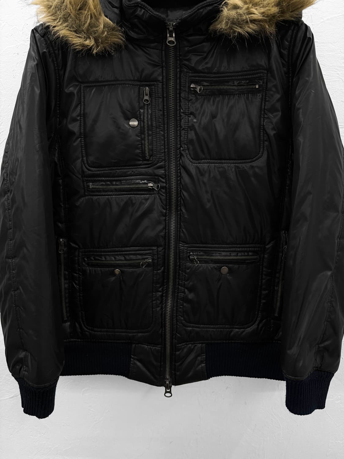 biko saiz 멀티포켓 유광 점퍼 상품이미지2