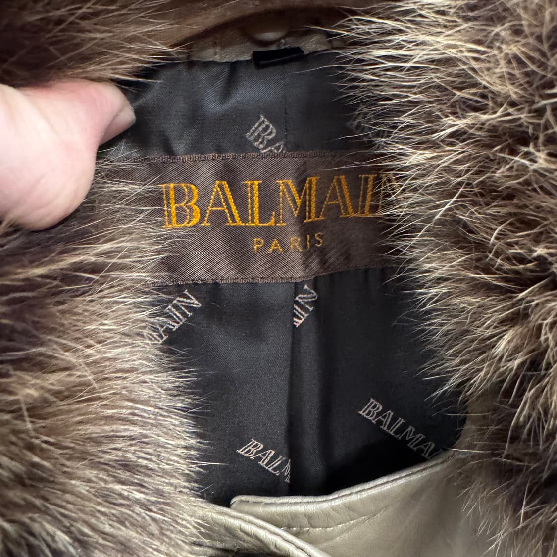 00s 발망 램스킨 퍼 레더 자켓 그라데이션 폭스퍼 포인트 베이지 상품이미지5