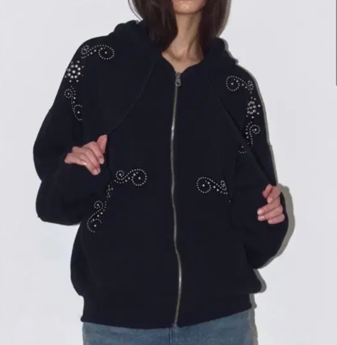 폴리수엠 스터드 후드집업 상품이미지2