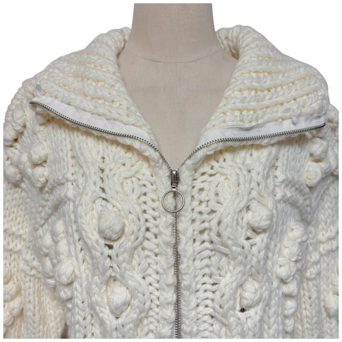 3671 아이보리 루즈핏 투웨이 폼폼 니트집업 니트가디건 상품이미지2