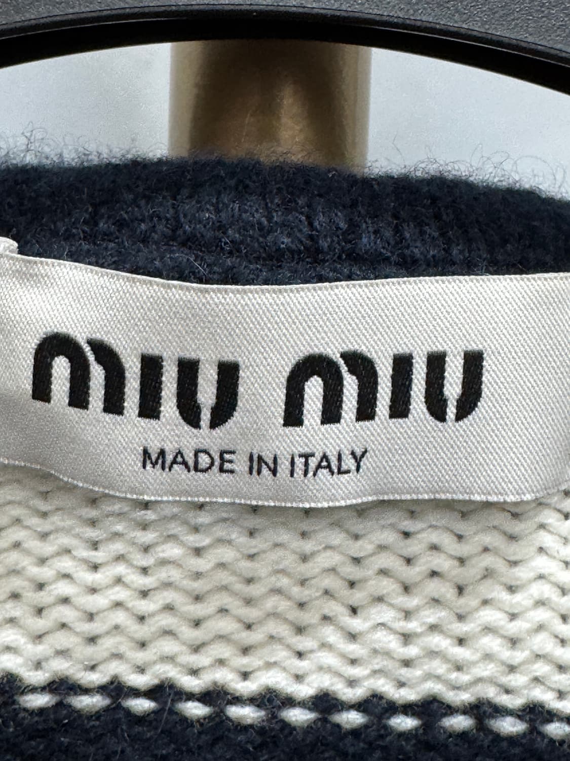 미우미우 스트라이프 캐시미어 가디건 38사이즈  상품이미지3