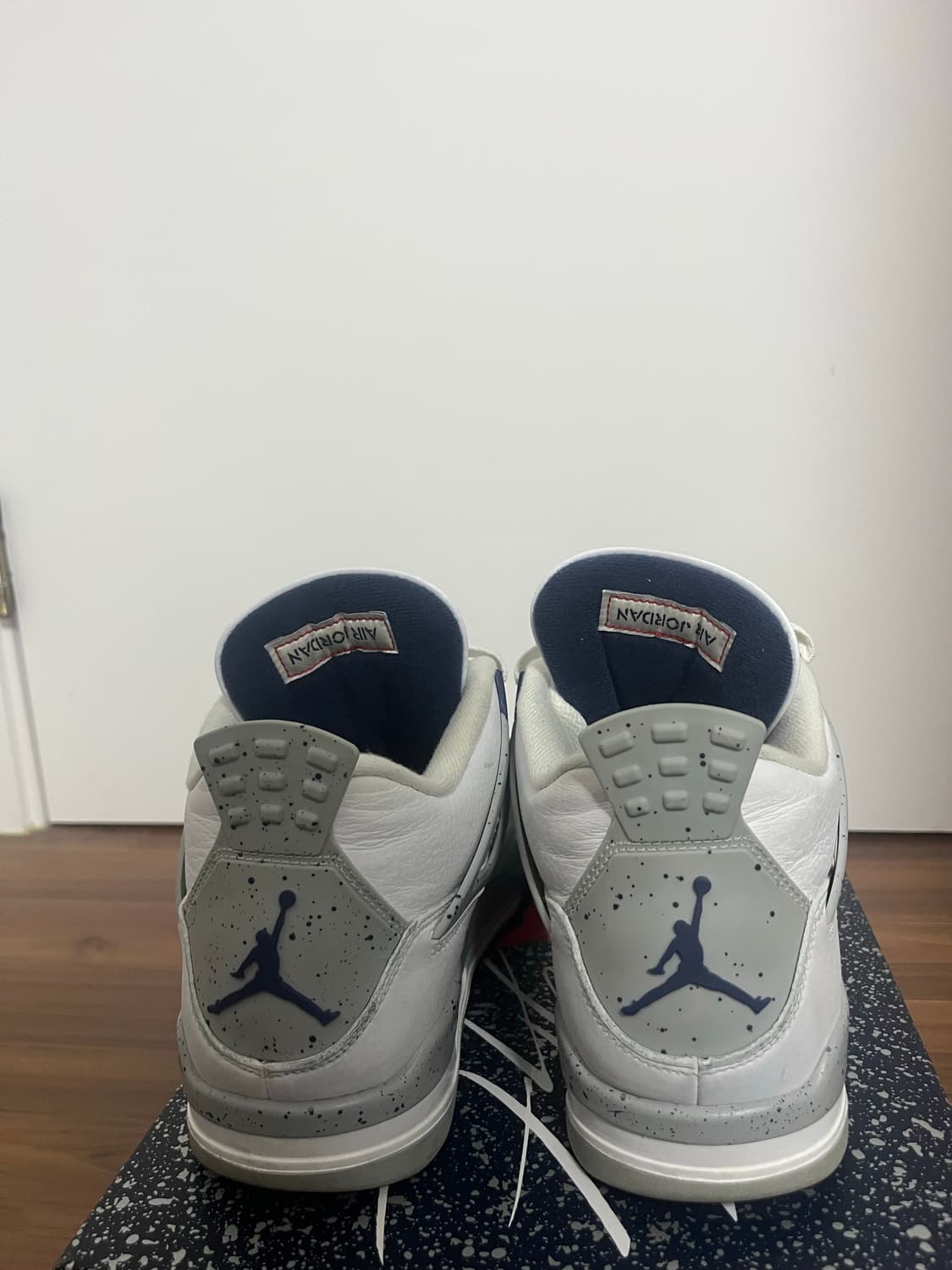 나이키 에어 조던 4 상품이미지5