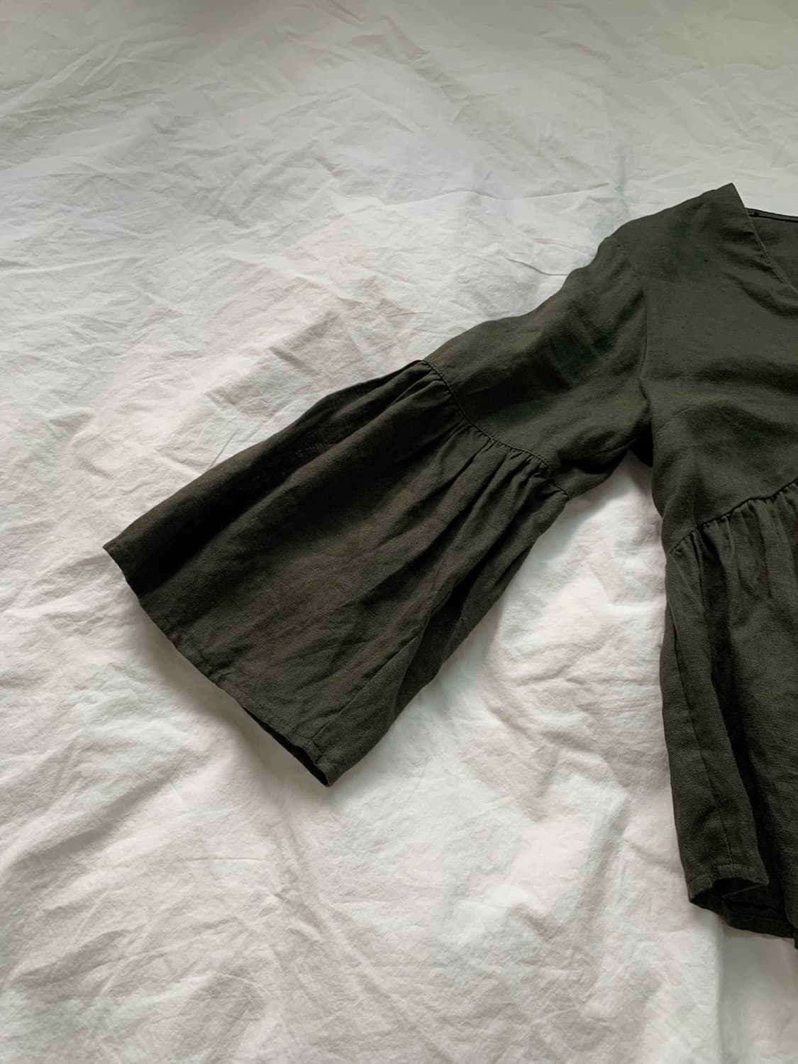 ZARA 카키 플레어 탑 상품이미지3