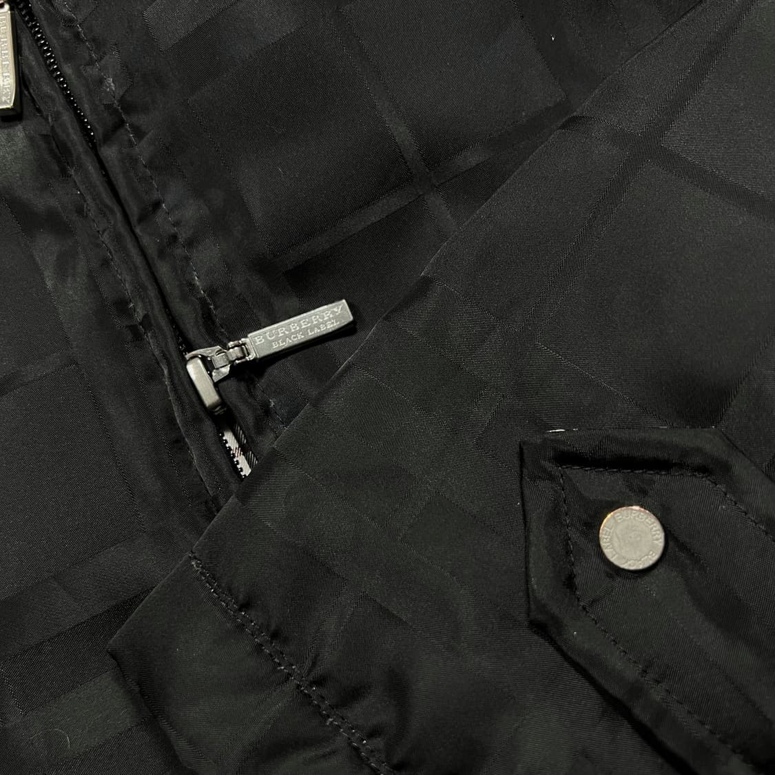 버버리 블랙라벨 자수로고 투웨이 체크 자켓 상품이미지3