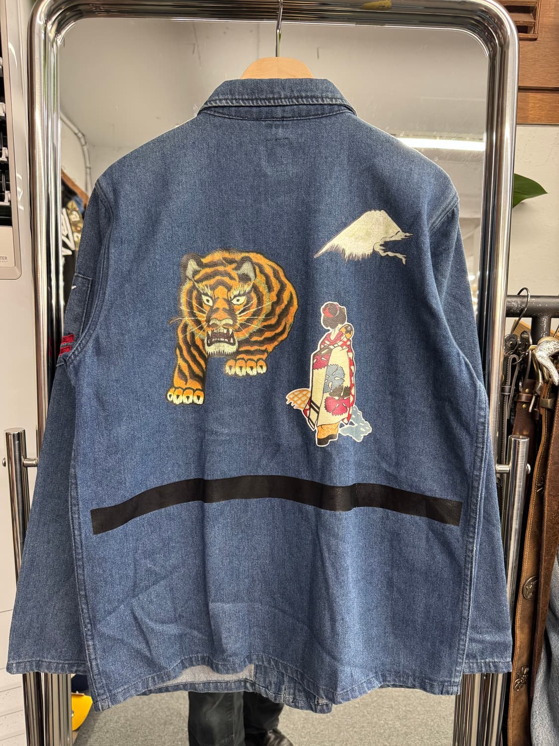 toga odds&ends 뒷판 프린팅 데님자켓 상품이미지4