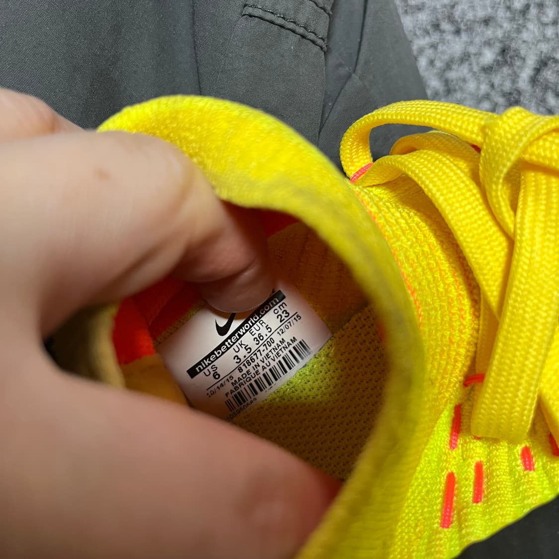 나이키 루나에픽 플라이니트 옐로우 스트라이크 230 상품이미지2