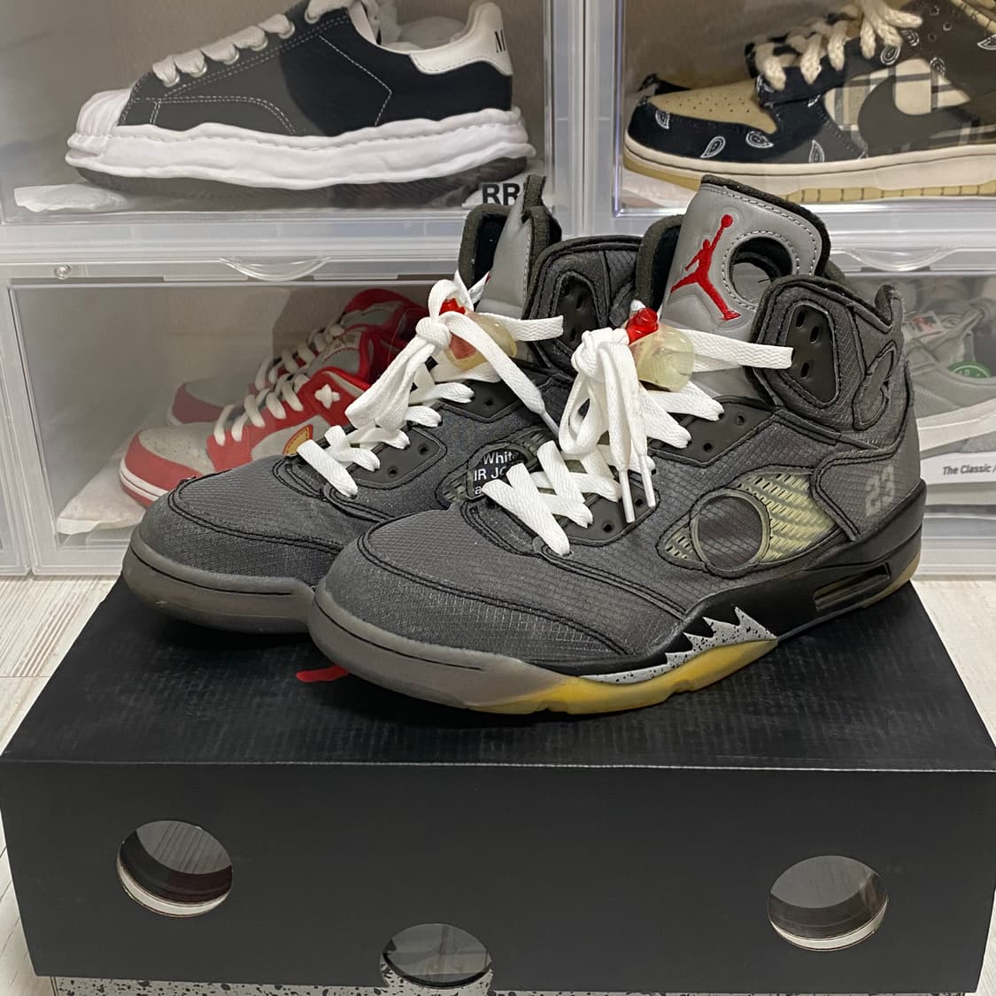 [260] 오프화이트 조던 5 블랙 모슬린 상품이미지1