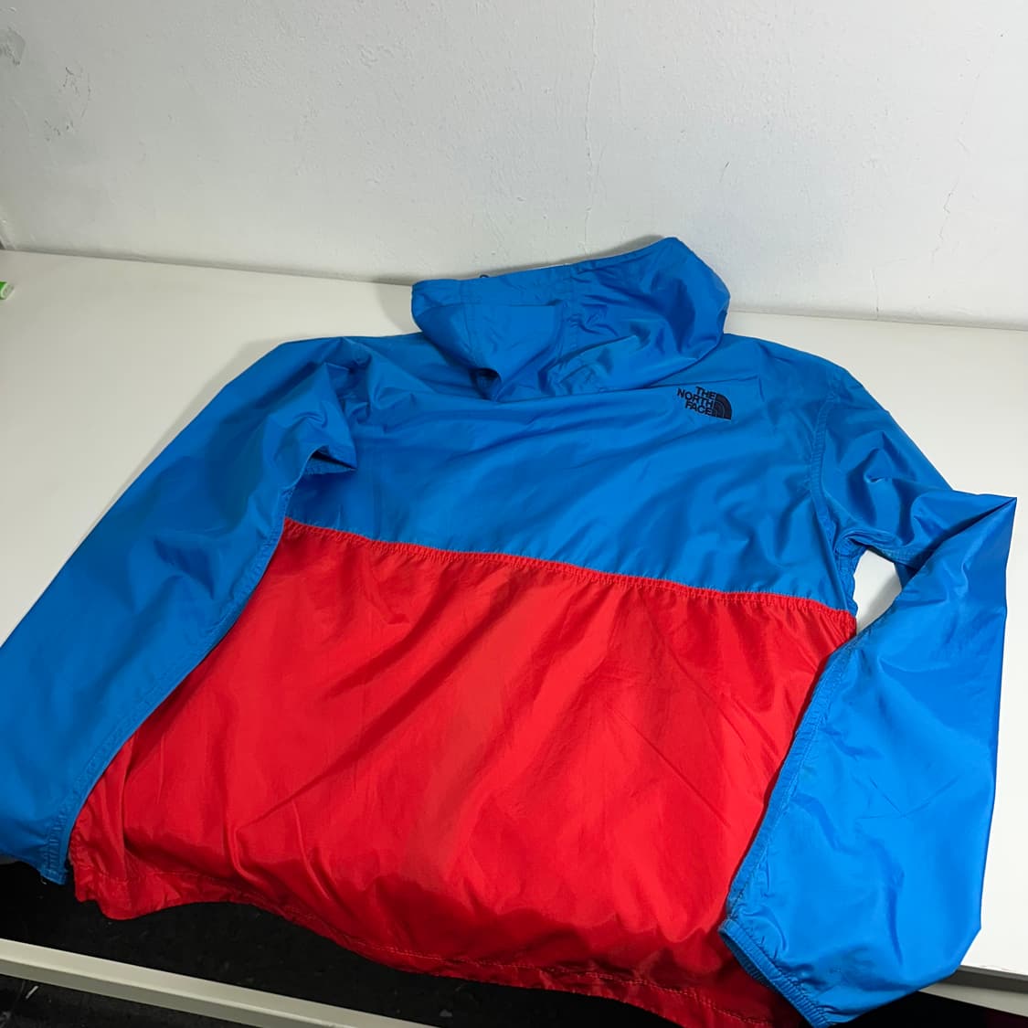 우먼M 노스페이스 블루 나일론 경량 바람막이 상품이미지5