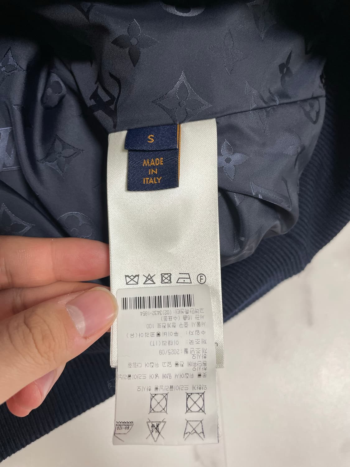 [새상품/S] 25fw 루이비통 레더패치 후리스 플리스 자켓 상품이미지4