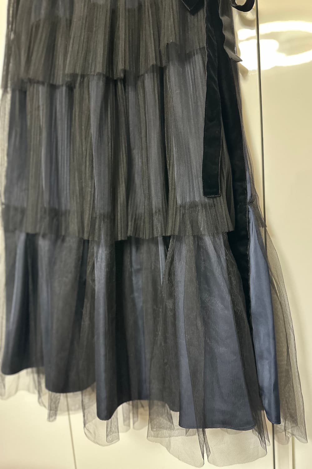 럭키슈에뜨 블랙 롱샤 스커트 상품이미지3