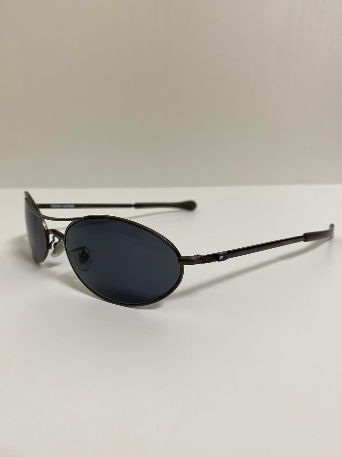 1995년 TOMMY HILFIGER SUNGLASSES OG 상품이미지2